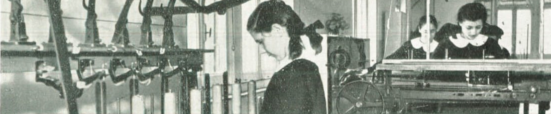 <p>Foto storica: ragazzi al lavoro ai telai dell'Istituto San Giorgio</p>